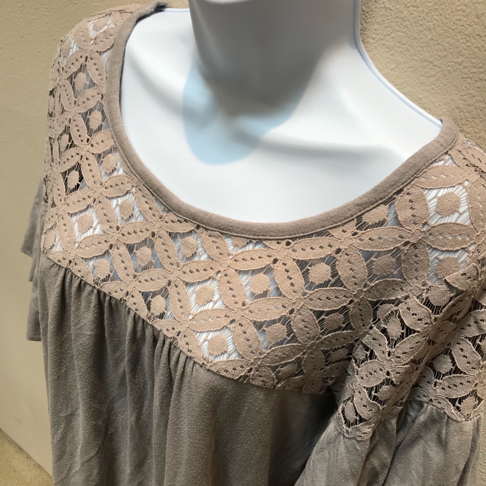 Ella Moss grey blouse *adorbs*